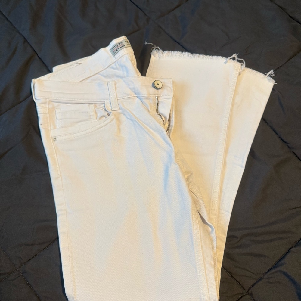 Zara White Ankle Cropped Jeans